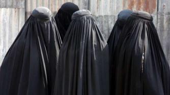 Дания забрани носенето на бурки на обществени места