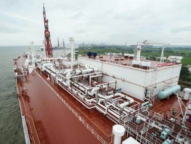 Китай планира 25% мито върху природния газ от САЩ