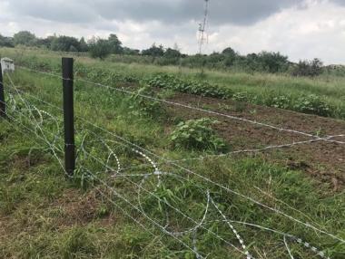 Готови са 81 км от телената ограда по границата с Румъния