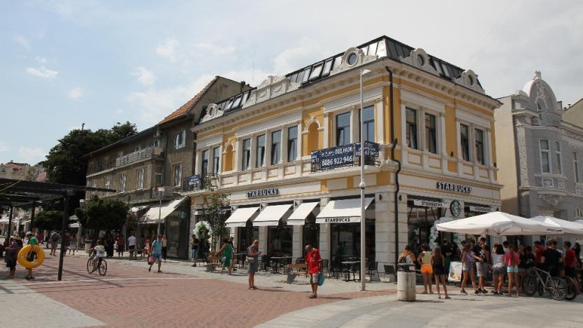 Starbucks откри първия си обект във Варна