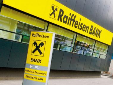 Общата печалба на Raiffeisen расте въпреки загубата в Полша