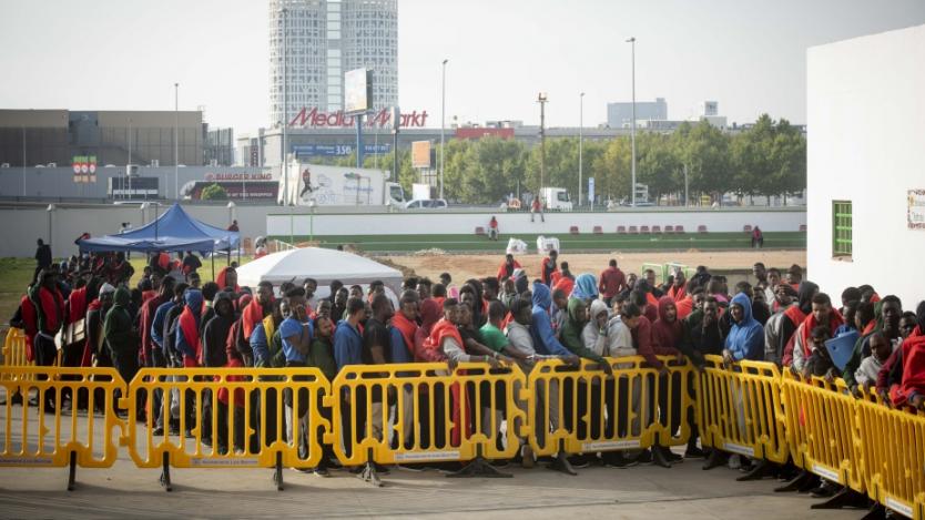 Над 60 000 мигранти са пристигнали в Европа от началото на годината