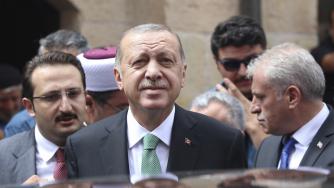 Ердоган призова гражданите да разпродават злато и долари