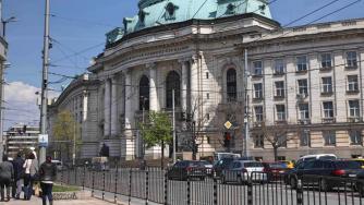 Днес и утре кръстовището при Ректората е затворено