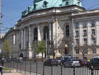 Днес и утре кръстовището при Ректората е затворено