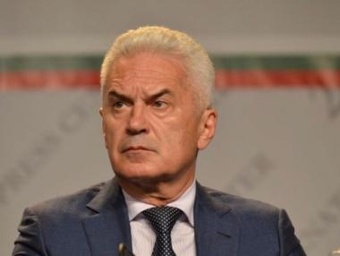 Сидеров обвини Валери Симеонов в подкрепа на олигарси по морето