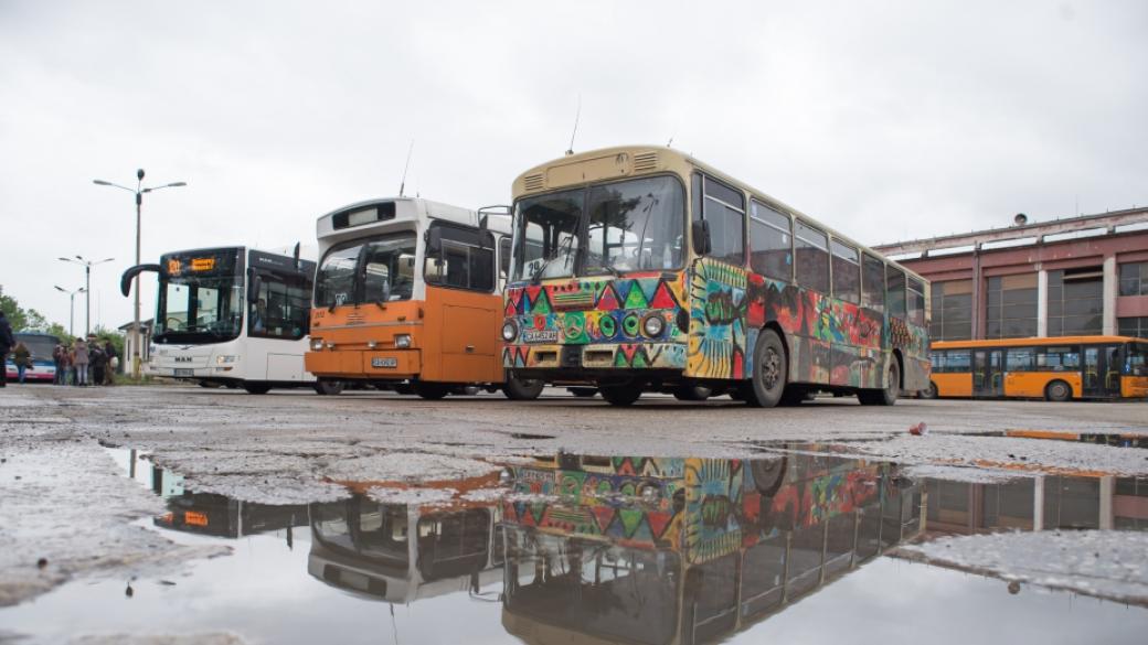 „Столичен автотранспорт“ иска да купи 10 стари дизелови автобуса