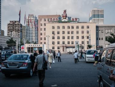 Северна Корея спря издаването на визи