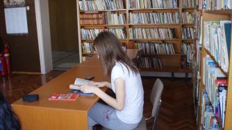 Утвърдиха новите учебни програми за 11. и 12. клас