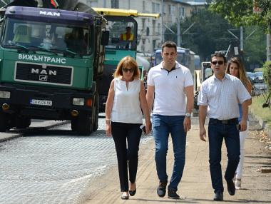 Фандъкова увери, че ремонтът по бул. „България“ ще е готов на 10 септември