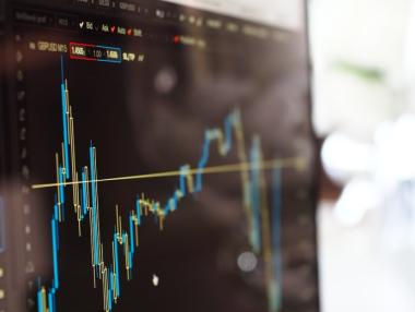 Силната американска икономика движи нагоре пазарите