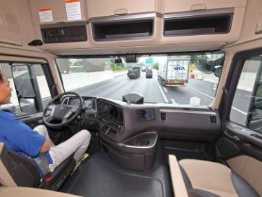 Автономният камион на Hyundai измина 40 км по южнокорейска магистрала