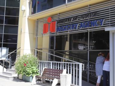 18 дни по-късно: Има търговски регистър