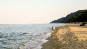 Правителството търси концесионери за още два плажа