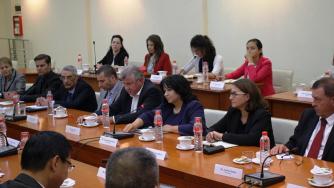 Петкова убеждава китайците, че имаме нужда от втора АЕЦ