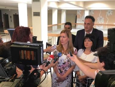 Ангелкова: Броят на чуждестранните туристи е нараснал с близо 7%