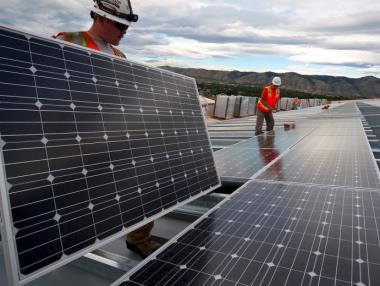 ЕС премахва ограниченията за внос на китайски слънчеви панели