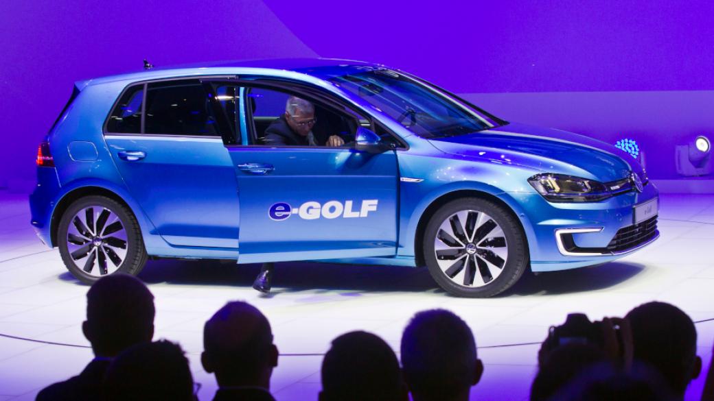 Volkswagen е заподозряна, че е манипулирала и бензиновите си емисии