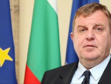 Каракачанов: Засега не трябва да се приемат трите министерски оставки