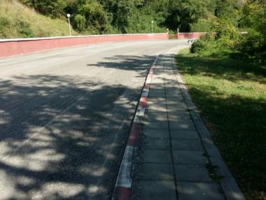 Днес преасфалтират фаталната отсечка на пътя за Своге