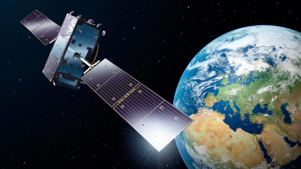Франция ще инвестира €3.6 млрд. във военните си сателити