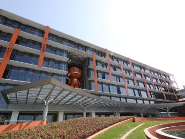 Alibaba прави съвместно предприятие с руски оператор и интернет компания