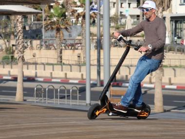 Скутери и български е-триколки на ELECTRO MOBILITY EXPO 2018