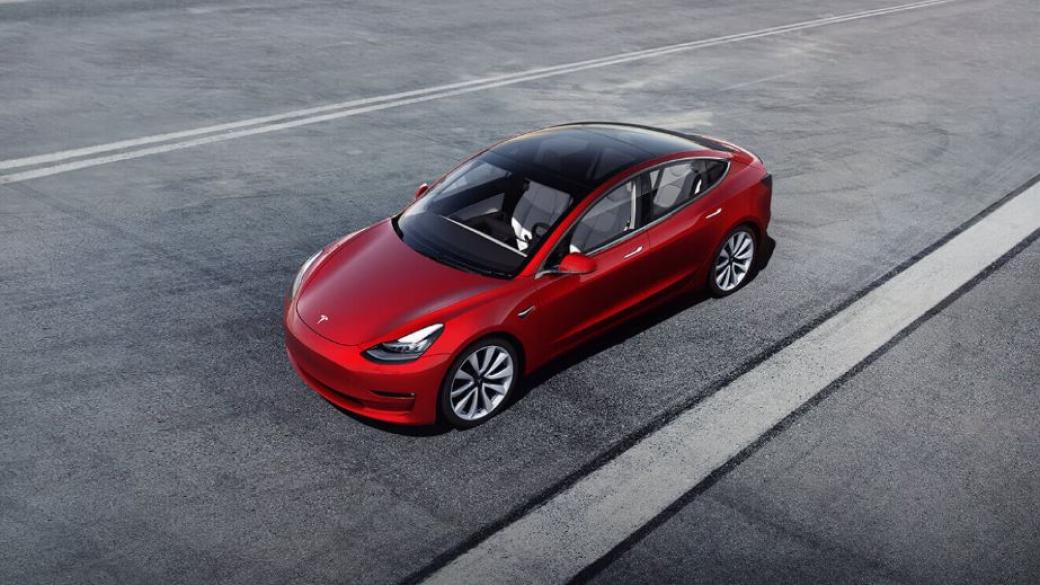 Мъск реши Tesla да се предлага в 2 цвята по-малко