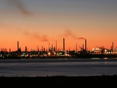 Exxon влага над $650 млн. в рафинерията си в Обединеното кралство