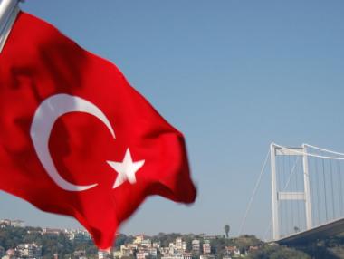 Турската лира поскъпна преди очакваното вдигане на основната лихва