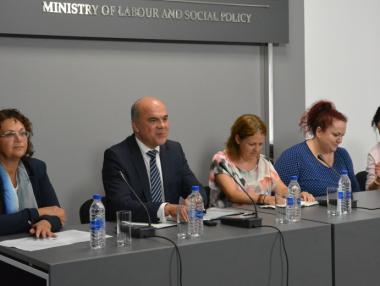 Нова агенция ще следи качеството на социалните услуги в България