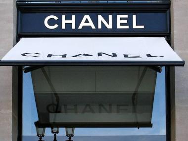 Въпреки Brexit Chanel прави глобален офис в Лондон