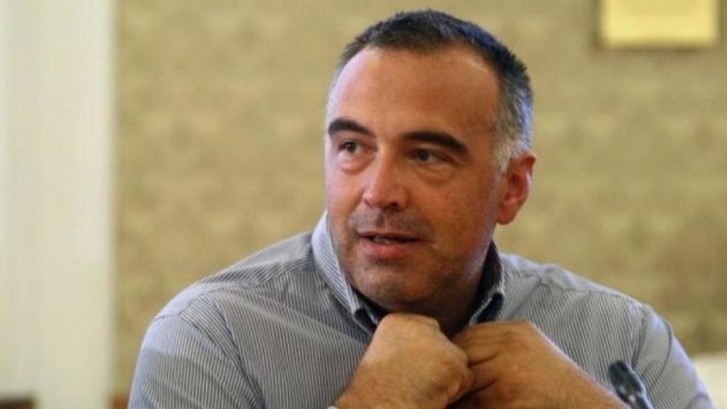 Антон Кутев: Кабинетът се разпада, а Борисов се опитва да го задържи