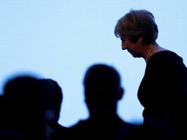 Сътресенията на Острова срещу плана на Мей за Brexit се засилват