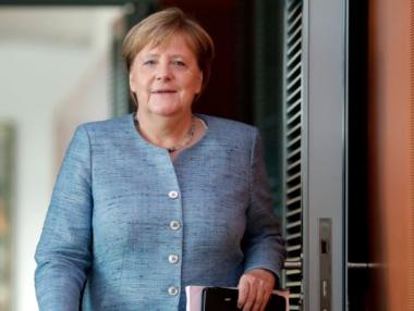 Меркел: Европа трябва да разработва собствени батерии за електрически коли