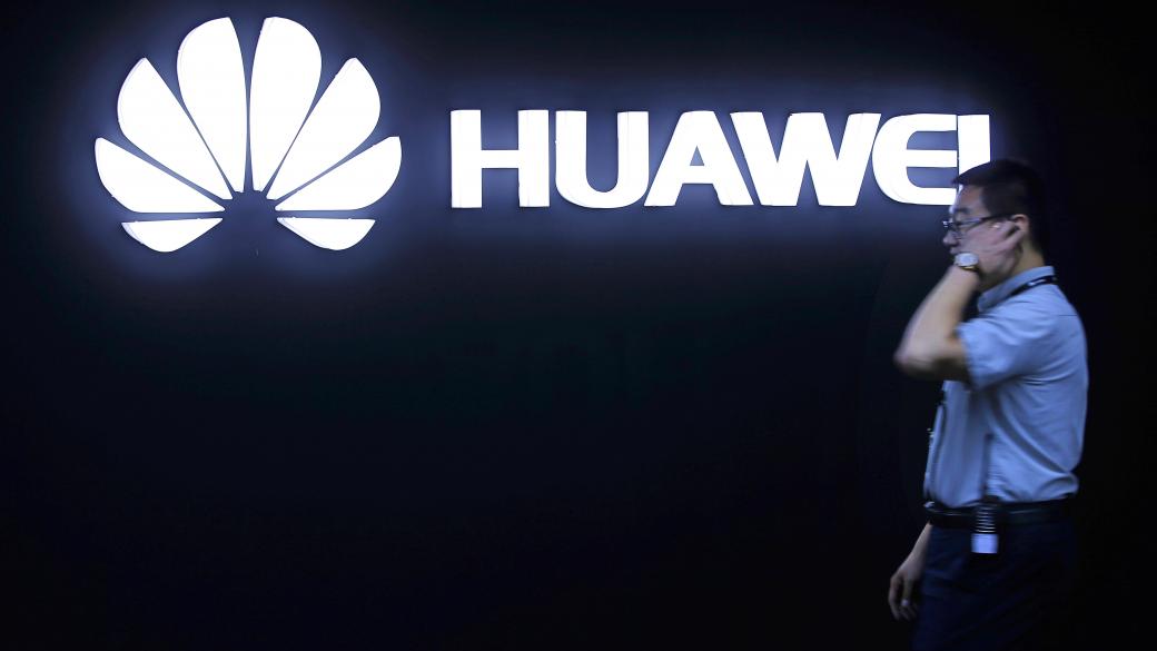 Huawei пуска 5G смартфон със сгъваем дисплей още през 2019 г.