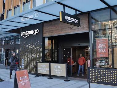 Amazon планира да отвори до 3000 магазина без каси до 2021 г.