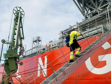 Русия иска да завладее и пазара на втечнен природен газ