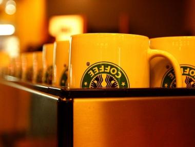 Starbucks ще прави „значителни промени“ в структурата на компанията