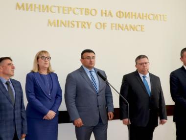 Набързо ще се попълват пропуските в акцизното законодателство