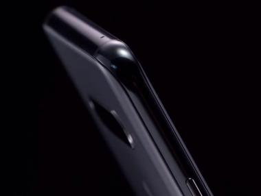 LG пусна видео за новия си смартфон с 5 камери