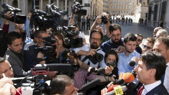 Защо италианският бюджет разтърсва Европа