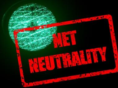 Губернатор с „яростен“ ход срещу федералната политика за интернет неутралност в САЩ