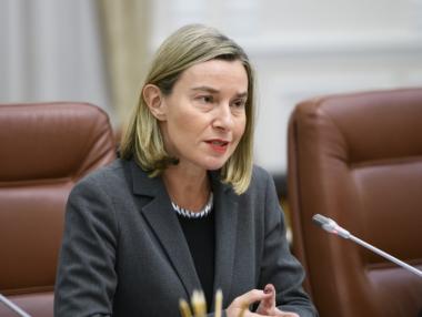 ЕС призова македонския парламент да приеме промяната на името