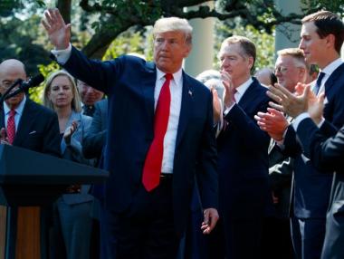 NYT: Тръмп е получил над $400 млн. от родителите си чрез укриване на доходи