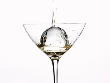 Компания продава луксозни кубчета лед от пречистена вода