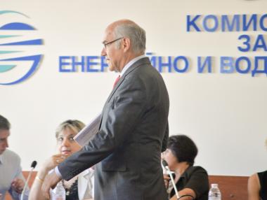 КЕВР проверява енергийната борса заради високите цени на тока