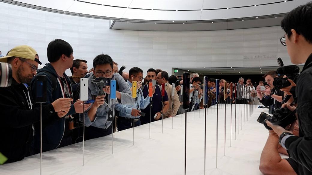 iPhone XR идва: 7 причини да го предпочетете пред флагманите на Apple