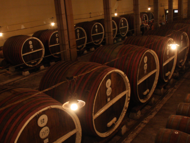 Винпром Поморие твърди, че няма незаконни кранове с алкохол