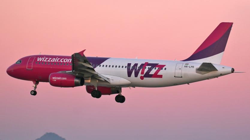 И Wizz Air спира безплатния ръчен багаж